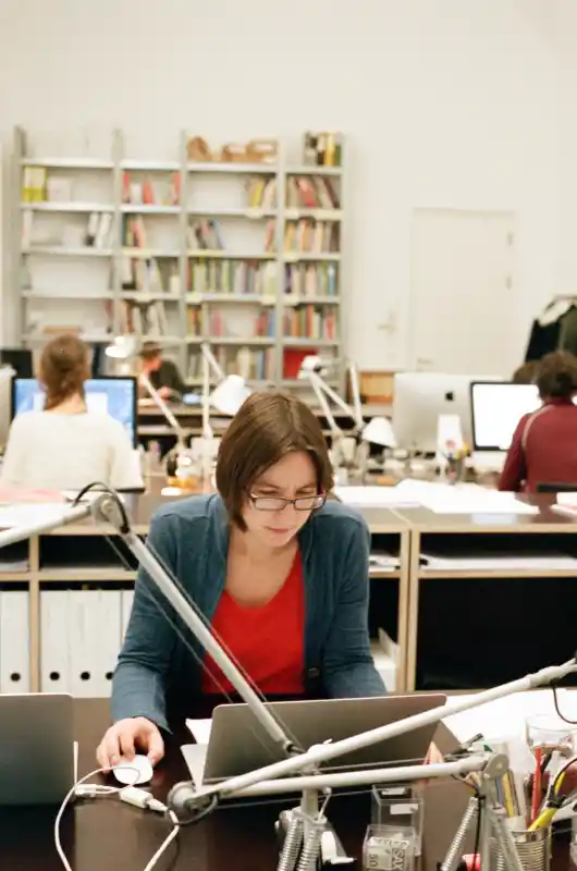 Caren Ohrhallinger at work