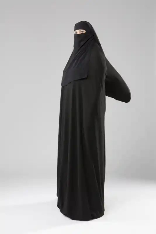 Guess what I wear under my burka - Nicole Weniger