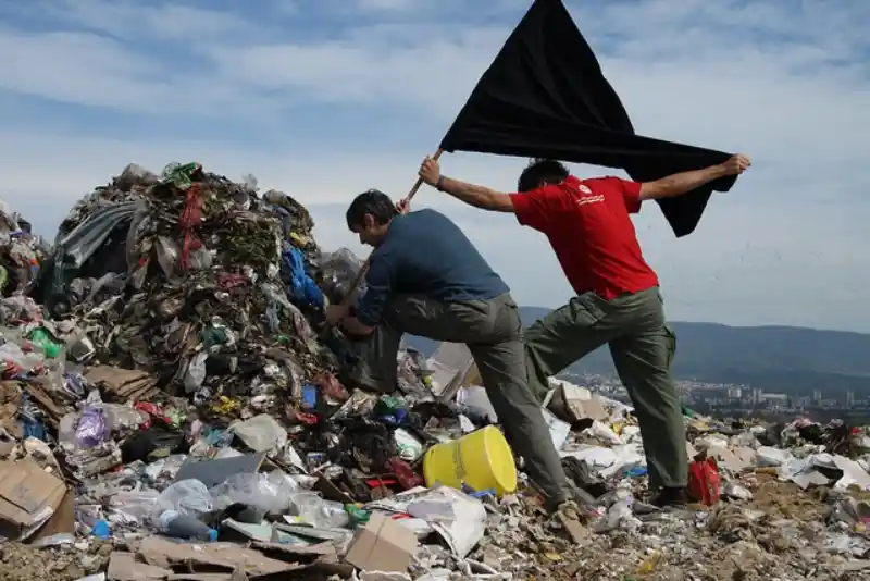 Igor Grubic, 366 Liberation Rituals (Against Trash), 2008