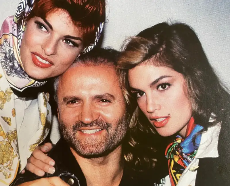 Linda Evangelista, Gianni Versace und Cindy Crawford.