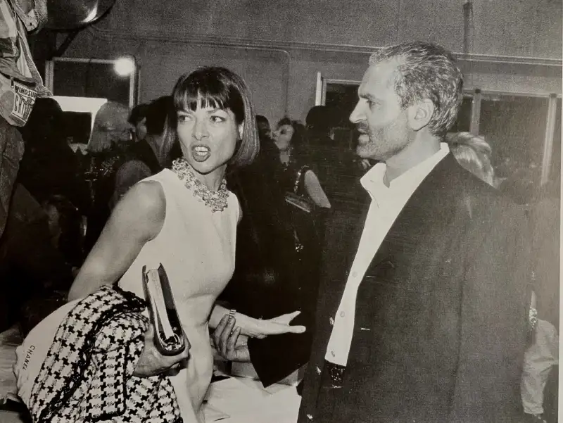 Anna Wintour und Gianni Versace.