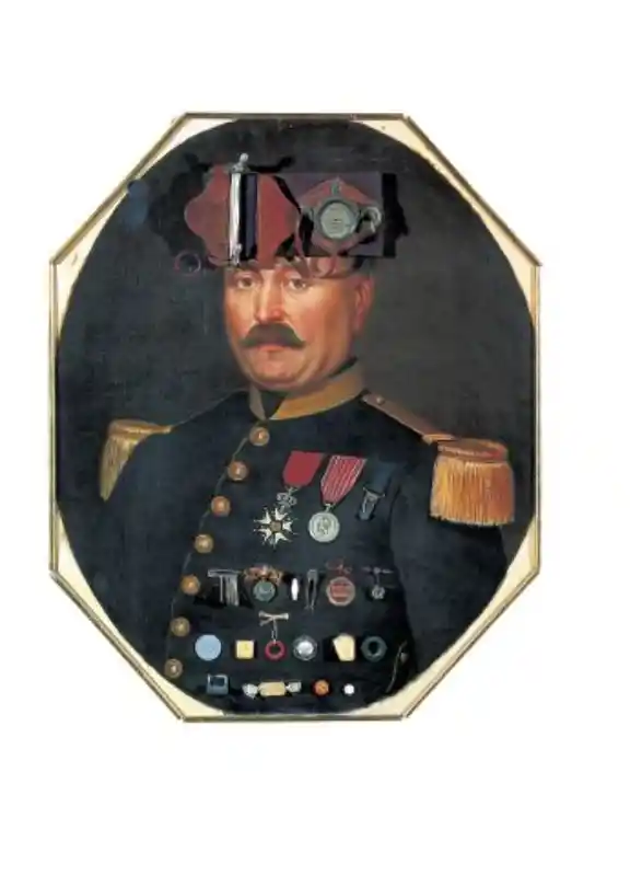 Der General, 1962, Öl und diverse Gegenstände auf Leinwand, 74 x 60,5 x 10 cm, mumok – Museum moderner Kunst Stiftung Ludwig Wien, ehemals Sammlung Hahn, Köln, erworben 1978.