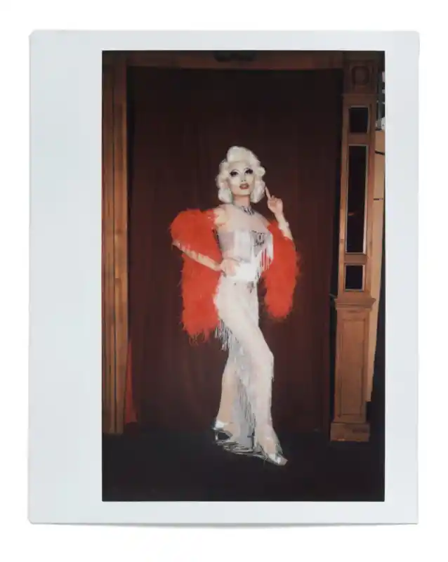 Polaroid von Betty Fvck, "Wigs & Gloves"